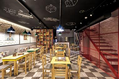 Alaloum Board Game Café / Triopton Architects
