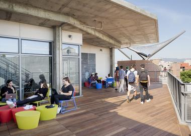 Gallery of Crossroads School for Arts and Sciences / Frederick Fisher and Partners  - 8