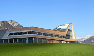 Gallery of Narzissenbad Aussee Spa Resort / Schulz Architektur  - 1