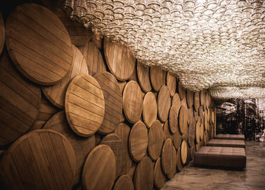 Shustov Brandy Bar / Studio Belenko