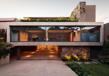 Gallery of Caúcaso House / JJRR/ARQUITECTURA  - 1