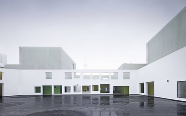 Gallery of Youth Center of Qingpu / Atelier Deshaus  - 10
