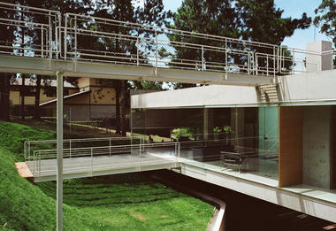 Galería de Casa en Aldeia da Serra  / MMBB Arquitetos + SPBR Arquitetos  - 12