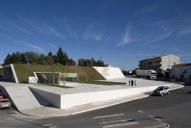 Mogadouro`S Bus Station / Cannatà & Fernandes