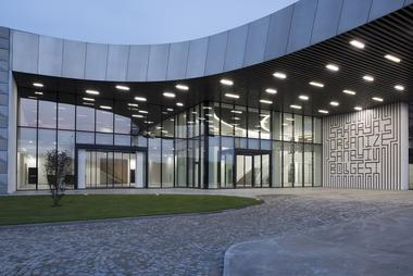 Gallery of S2OSB Headquarters & Conference Hall / BINAA  - 5