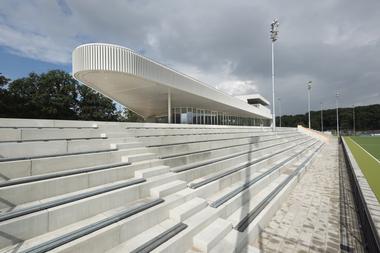 Hockey Club Oranje-Rood Clubhouse / Diederendirrix Architecture & Urban Development