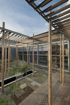 I-CAT Offices and Warehouse / Earthworld Architects & Interiors