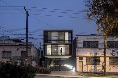 Edificio 1232 / Arquea Arquitetos