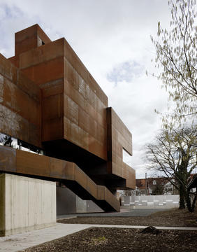 Cultural Centre Bad Radkersburg / Gangoly & Kristiner Architects