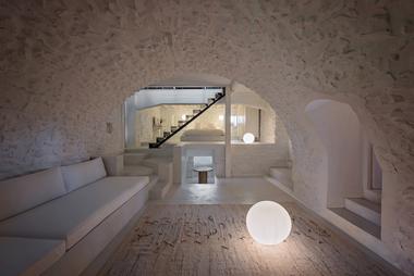 Karyes 度假屋 / Plaini and Karahalios Architects