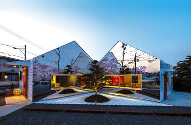 Gallery of Mirrors  / bandesign  - 14