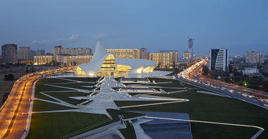 Galería de Centro Heydar Aliyev / Zaha Hadid Architects  - 28