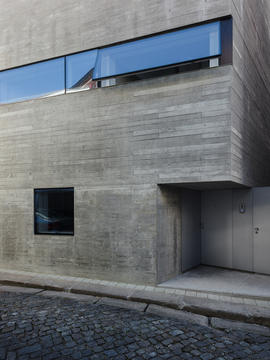 Gallery of 40 Impressive Details Using Concrete   - 139