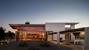 Gallery of St. Thomas More Catholic Church / Renzo Zecchetto Architects  - 12
