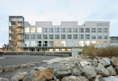 Escuela de Arte y Diseño Lucerne / EM2N