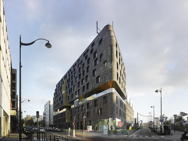 Day-Care And Young Workers Hostel / Chartier Dalix Architectes + Avenier Cornejo Architectes