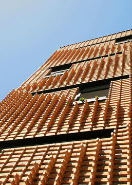 Brick Pattern House / Alireza Mashhadmirza
