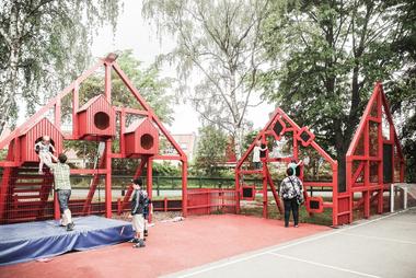 Gallery of Village in the Schoolyard / MUTOPIA  - 1