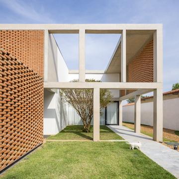 Casa Grid / BLOCO Arquitetos