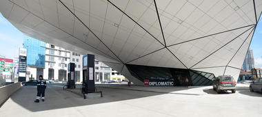 Gallery of Fuel Station + McDonalds / Giorgi Khmaladze  - 14