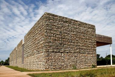 Biblioteca Pública de Villanueva / Alejandro Piñol, Germán Ramírez, Miguel Torres, Carlos Meza