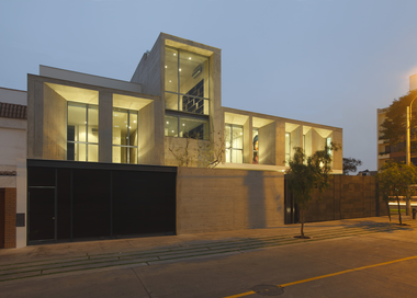 Casa SL / Llosa Cortegana Arquitectos