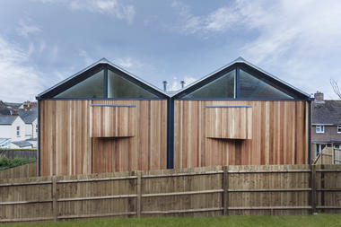 The Cedar Lodges / Adam Knibb Architects