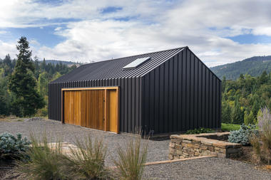 Gallery of Elk Valley Tractor Shed / FIELDWORK Design & Architecture  - 7