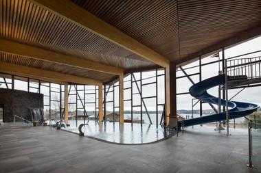 Hotel del Lago / Marcelo Uribe, Javier Vargas
