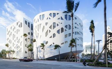 Faena Foro, Faena Bazar y Parque de Estacionamiento / OMA