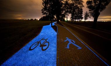 Polônia inaugura calçada e ciclovia que brilham à noite
