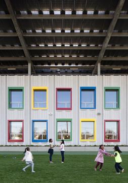 The Kathleen Grimm School for Leadership and Sustainability at Sandy Ground / SOM