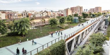 Jardines elevados de Sants en Barcelona / Sergi Godia + Ana Molino architects