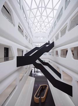 Midwest Commodity Exchange Center / Interdesign Associates + Hugo Kohno Architect Associates