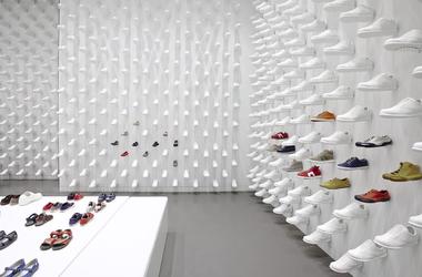 5th Avenue Camper Store / Nendo