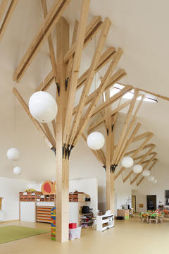 Kindergarten in Dobrin / ATELIER 8000