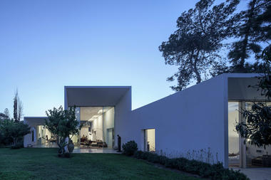 T/A House / Paritzki & Liani Architects