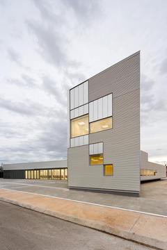 Primary Care Center / Josep Camps & Olga Felip
