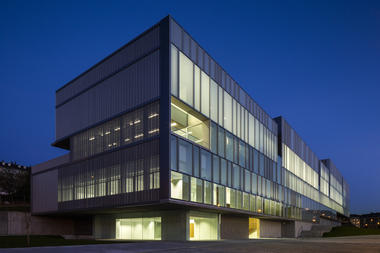 Gallery of The Auditorium / Paredes Pedrosa  - 9