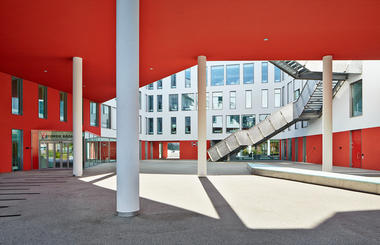 Førde city Hall and Plaza / MestresWågeArquitectes + Nordplan