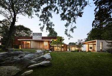 Stonington Residence / Joeb Moore & Partners