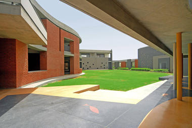 Gallery of Adani Vidyamandir / Apurva Amin Architects  - 5