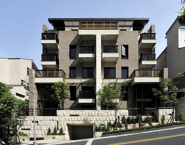 Mountain Moon / Chin Architects