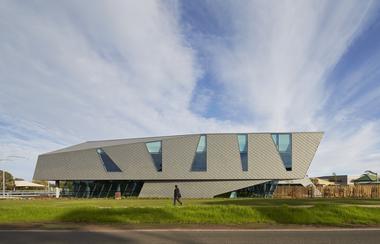 Student Led Interprofessional Health Clinic / Woods Bagot