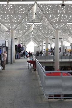 Galería de Mercado Tirso de Molina / Iglesis Prat Arquitectos  - 4