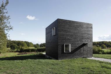 House In Normandy / Beckmann-N’thepe Architectes
