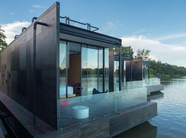 X-Float / agaligo studio