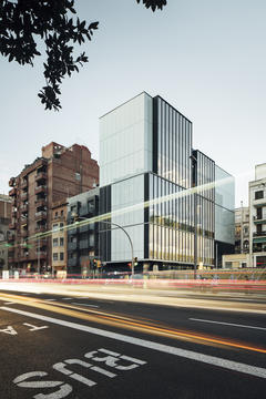 Catalan Institute of Economists / Roldán + Berengué