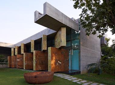 Moving Landscapes / Matharoo Associates
