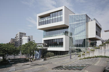 Yotsubako / Mount Fuji Architects Studio + Taisei Design Planners Architects